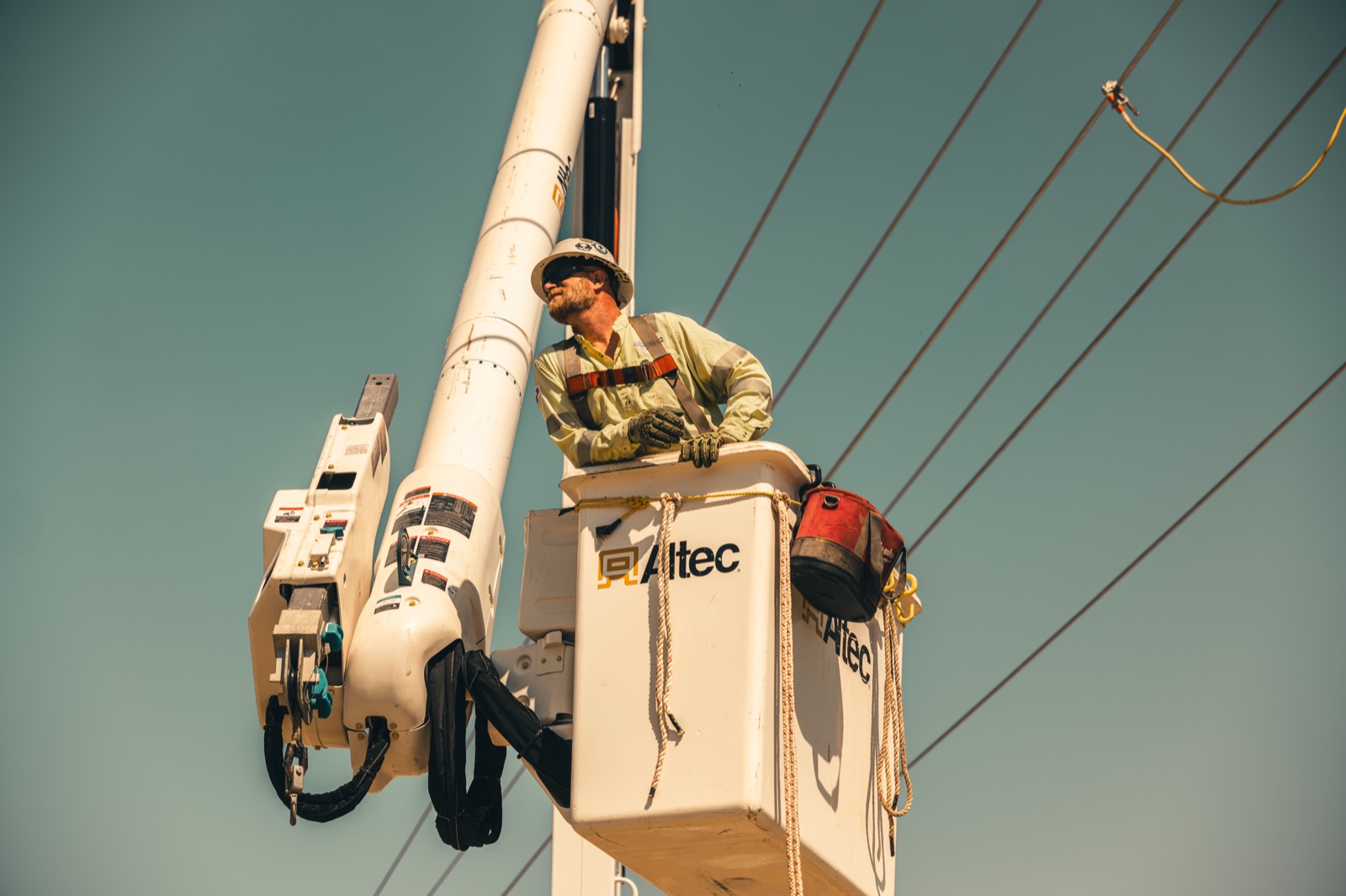 Aerial lineman photography